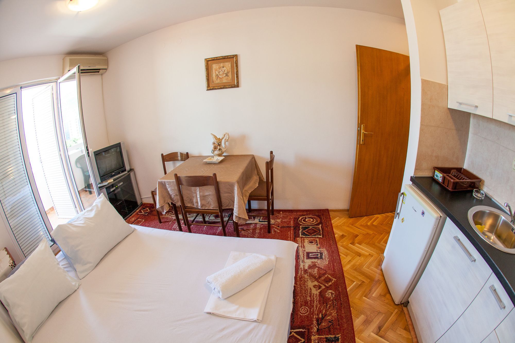 City Apartments Gosposhtina Μπούντβα Εξωτερικό φωτογραφία